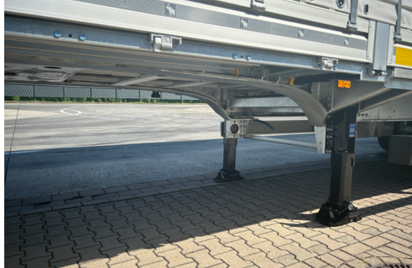 Sattelcurtainsider S.CS für 6x2 Zugmaschienen